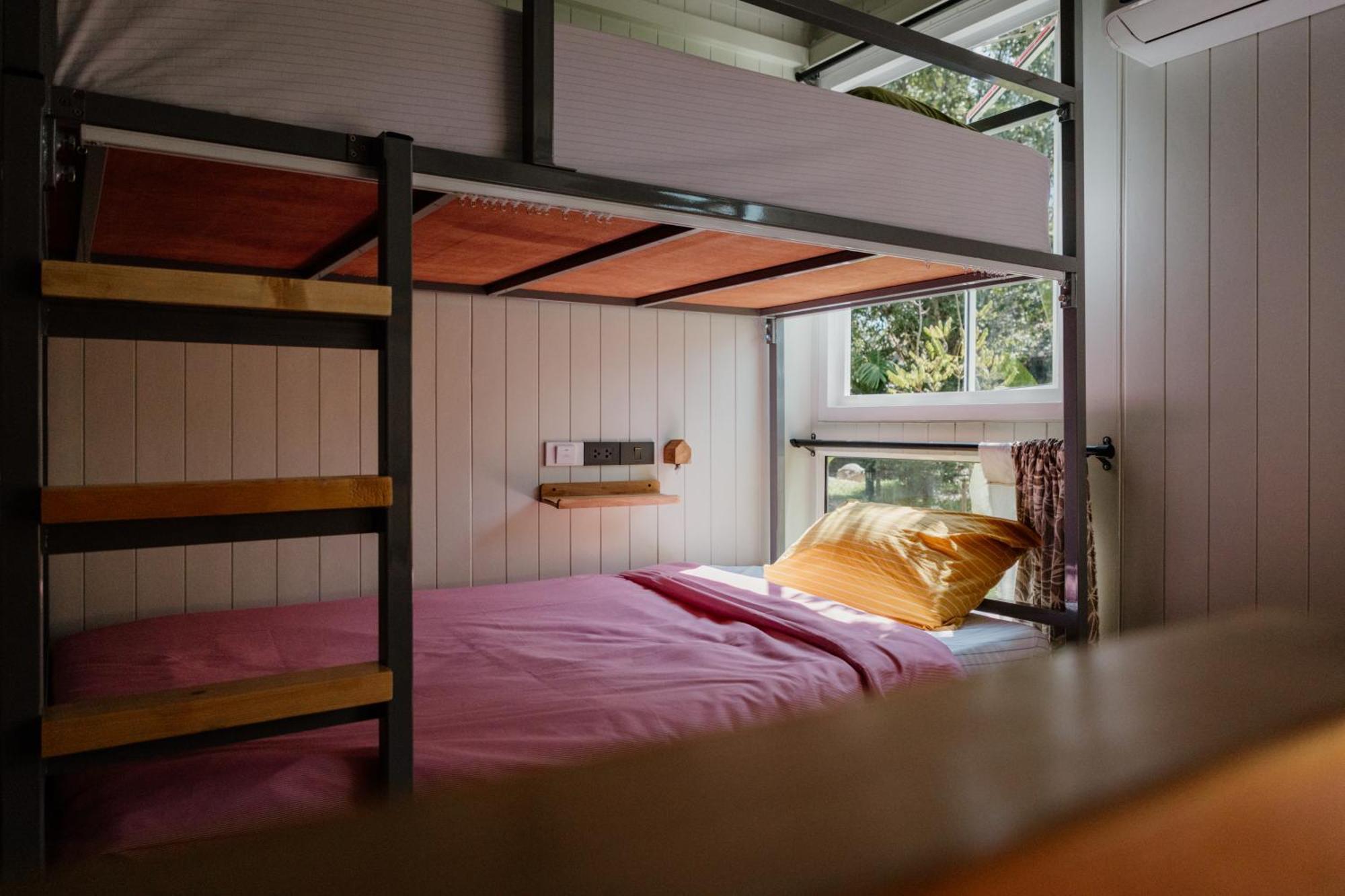 The Yard Hostel Chiang Mai Exteriör bild
