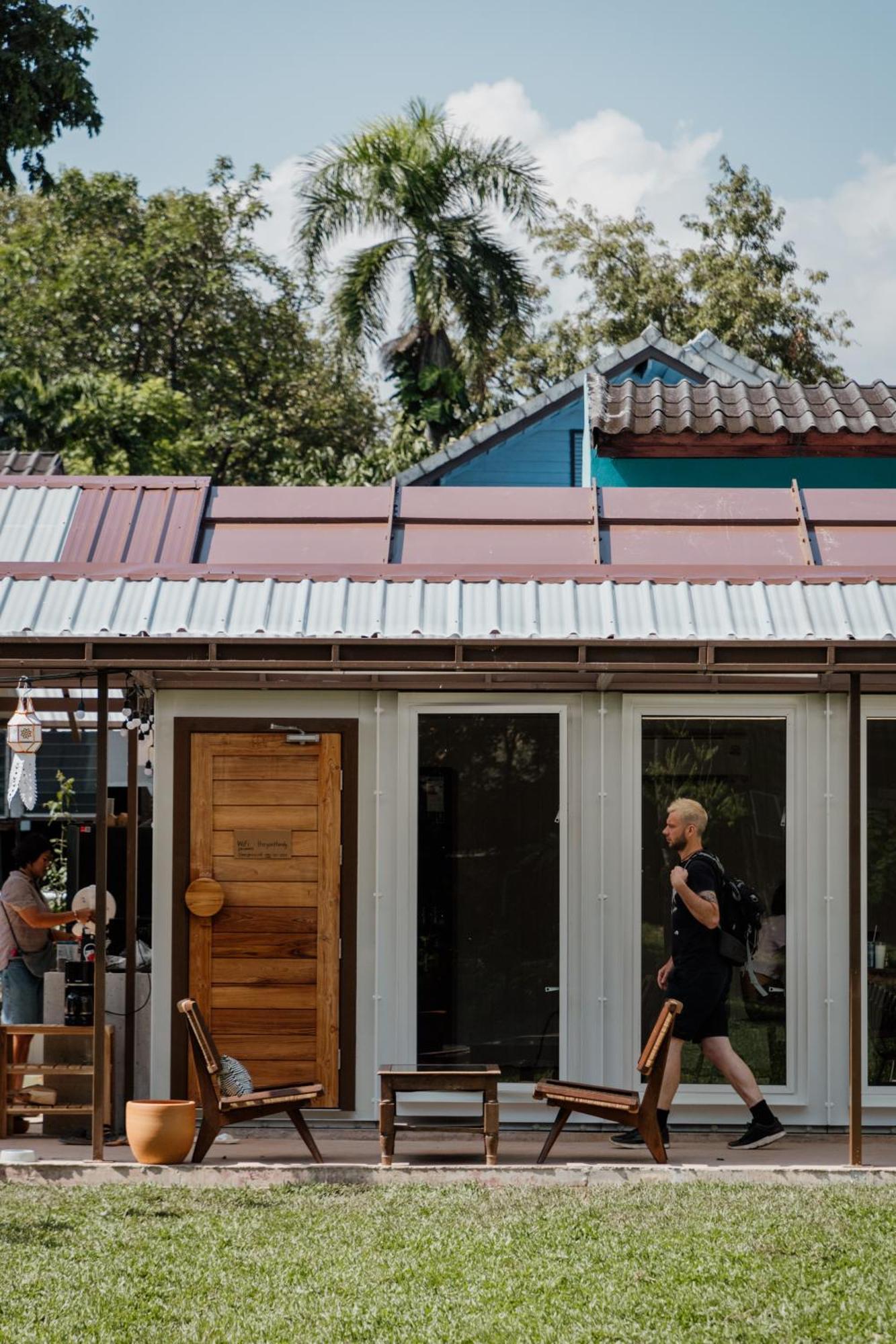 The Yard Hostel Chiang Mai Exteriör bild